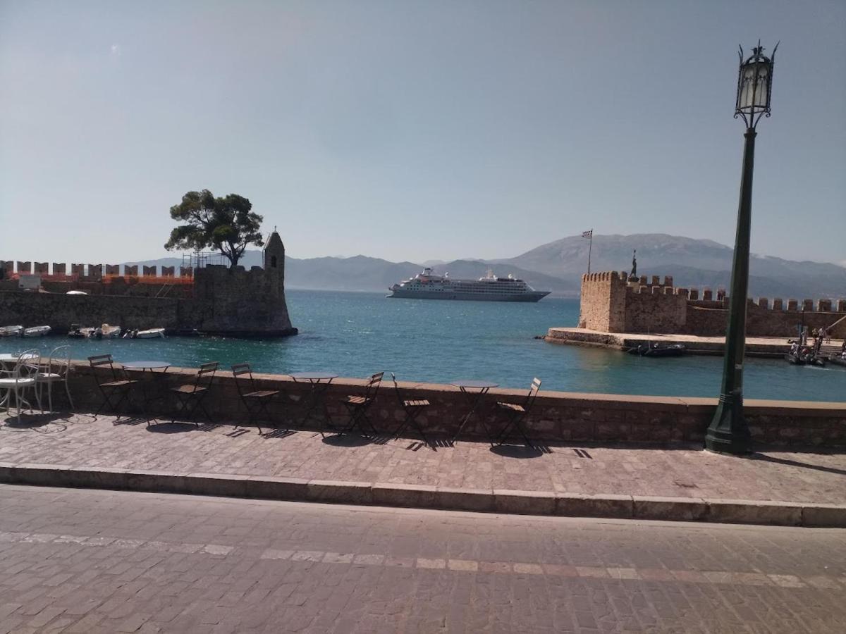 Nafpaktos Studio In Port Ιι Exterior foto
